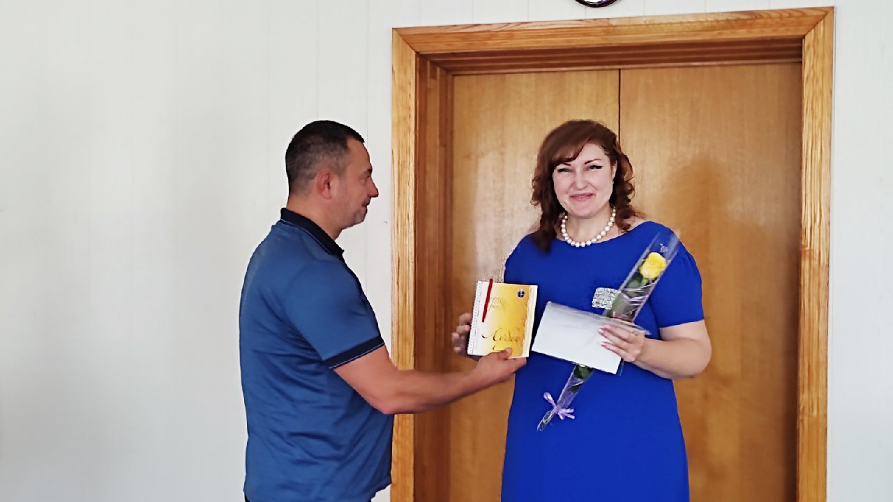 У виконкомі привітали працівників бухгалтерських служб Лубенщини